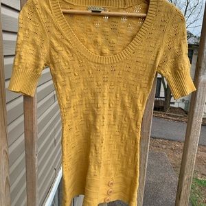 Mustard yellow guess Jean top